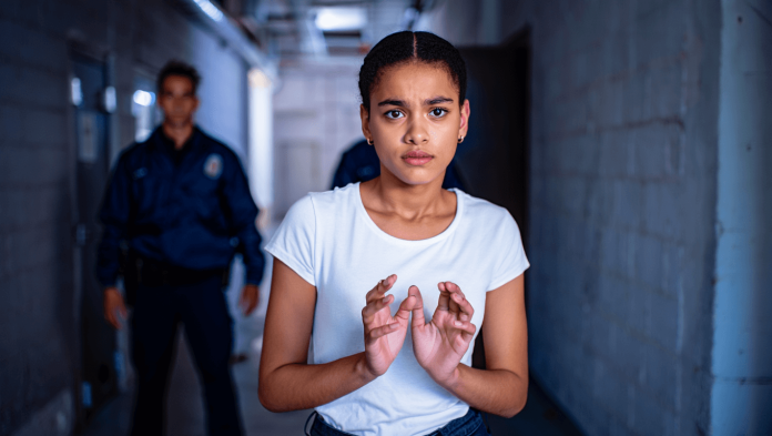 Fouille au corps abusive