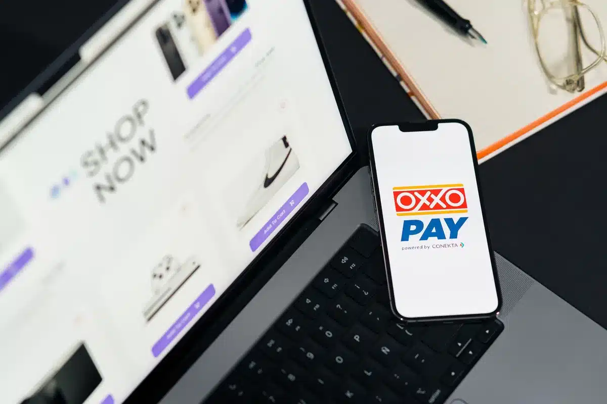 Interface de paiement sur mobile montrant les étapes de configuration d'une passerelle de paiement