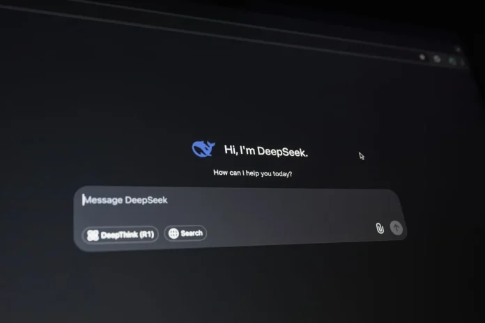 Écran d'ordinateur affichant une interface de chat avec des annonces publicitaires intégrées dans une conversation Écran d'ordinateur affichant une interface de chat avec des annonces publicitaires intégrées dans une conversation