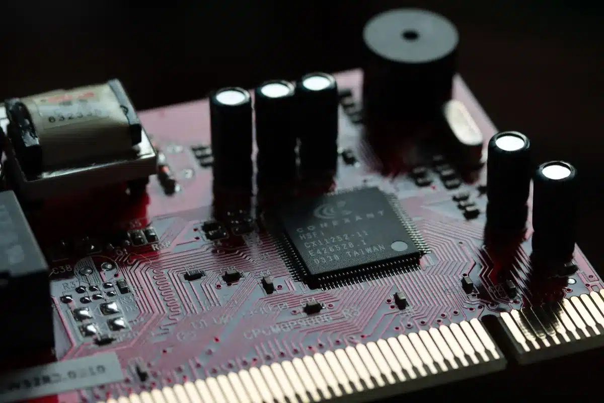 Tableau de bord affichant des tests techniques et des intégrations API