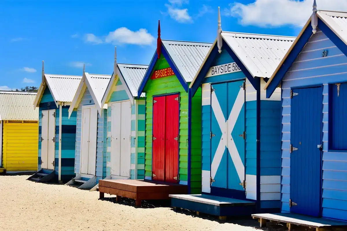 Maisons face au bassin d'Arcachon par une journée ensoleillée